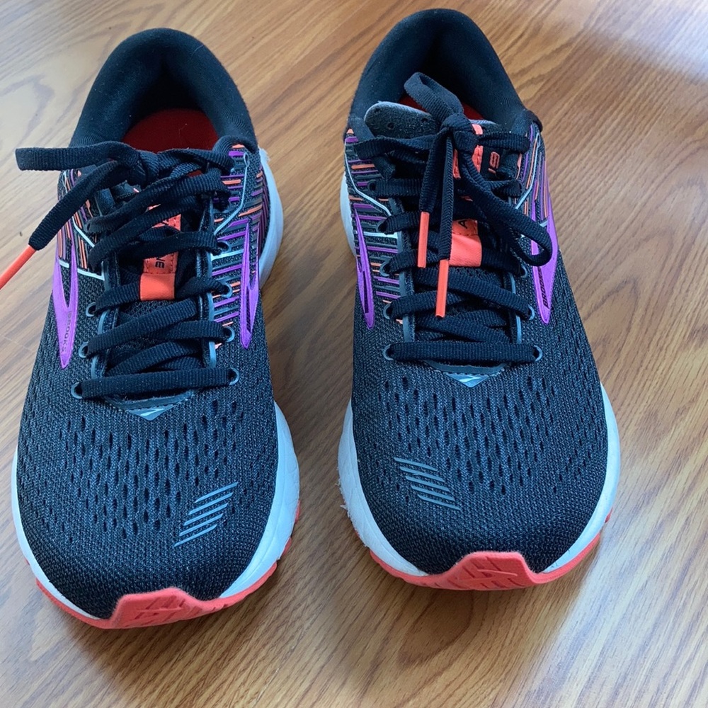 Brooks Adrenaline GTS 19